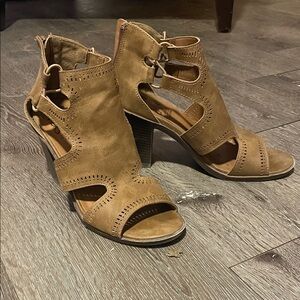Jellypop Tan Cutout Heeled Sandals
